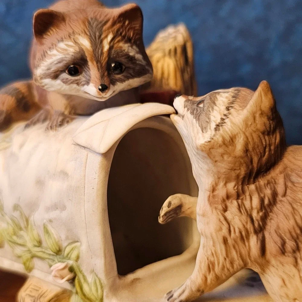 Vintage Homco Masterpiece Porcelain Raccoons at Mailbox Figurine 1987 1452